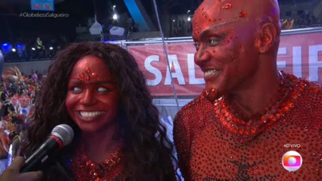 Olhos brancos de 'Adão e Eva' do Salgueiro chamam atenção