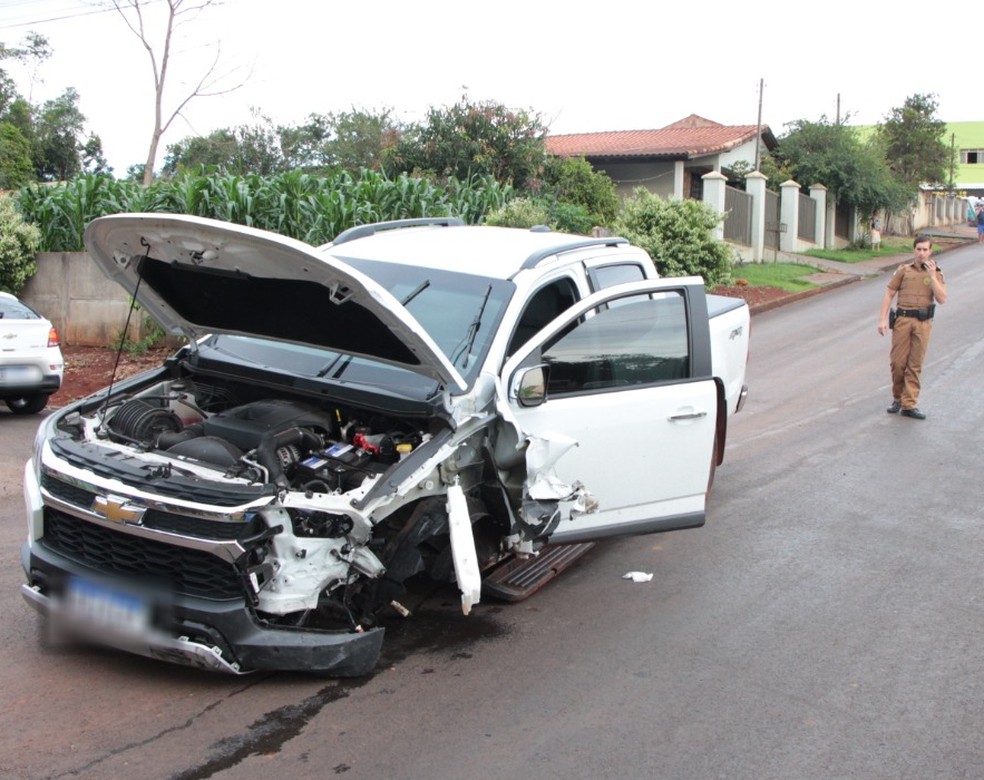 Motorista da caminhonete foi preso por embriaguez ao volante — Foto: Jornal Paraná Centro