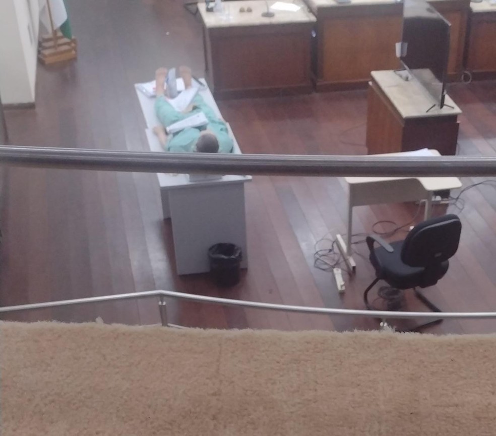 Boneco é usado para simular tentativa de envenenamento dentro de hospital em Natal — Foto: Cedida