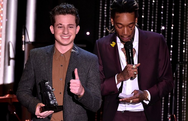 Wiz Khalifa e Charlie Puth foram premiados em Hollywood pela música 