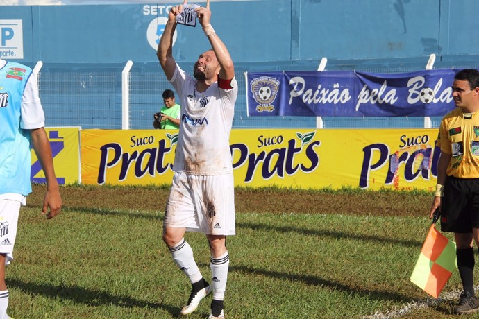 Atacante Rodrigo Gral comemora gol pelo Operário-MS (Foto: Divulgação/Operário-MS)