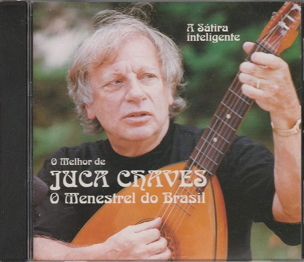 Juca Chaves na capa do CD 'O Melhor O Menestrel Do Brasil - A Stira Inteligente' (2001)  Foto: Reproduo