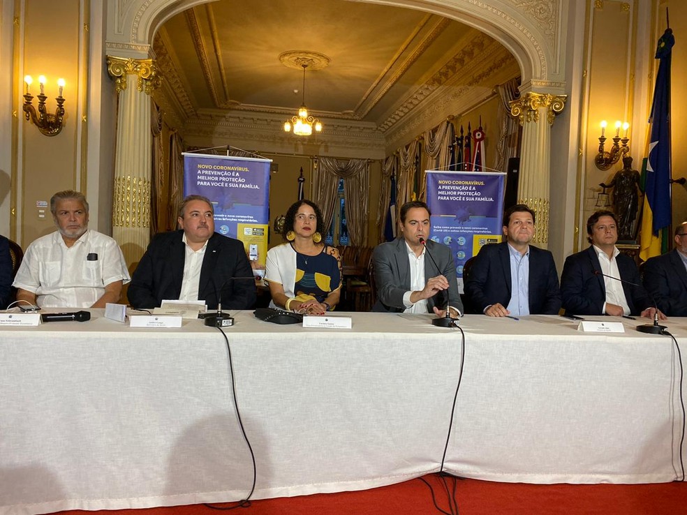 Governo de Pernambuco e prefeitura do Recife divulgaram novo boletim do novo coronavírus, confirmando 22 casos, e anunciaram medidas para receber pacientes — Foto: Pedro Alves/G1