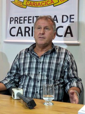 Zico critica formação de jogadores nas categorias de base no Brasil