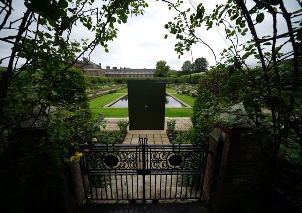 A view of the Sunken Garden at Kensington Palace, London, the former home of Diana, Princess of Wales, where her sons, the Duke of Cambridge and the Duke of Sussex, will put their differences aside when they unveil a statue in her memory on what would hav (Foto: PA Images via Getty Images)
