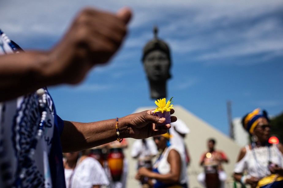 Dia da Consciência Negra é celebrado com evento no monumento a Zumbi dos Palmares no Centro do Rio