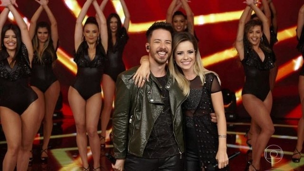 Sandy & Junior no palco do Domingão — Foto: TV Globo