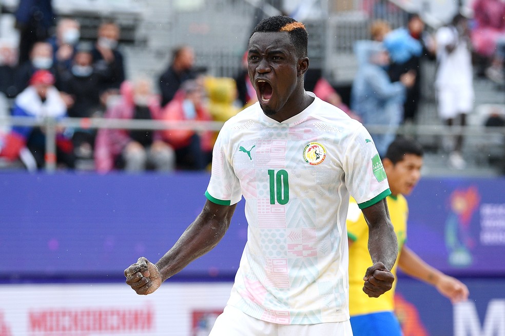 Mamour Diagne vibra com um dos gols de Senegal — Foto: Octavio Passos/FIFA