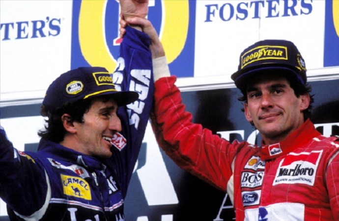 Alain Prost e Ayrton Senna fazem as pazes no GP da Austrália de 1993 (Foto: Getty Images)