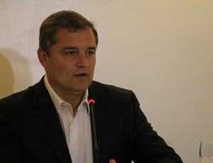 Aguirre foi oferecido por Juan Figer ao presidente do São Paulo há duas semanas