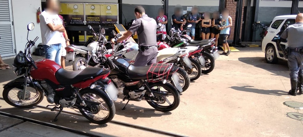 Polícia Militar apreendeu 26 motocicletas em situação irregular em Presidente Prudente — Foto: Polícia Militar