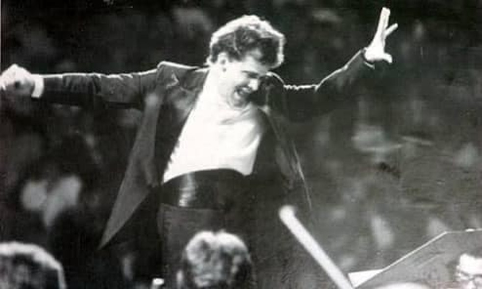 Benito Juarez, maestro que comandou a Orquestra Sinf&ocirc;nica de Campinas &mdash; Foto: Reprodu&ccedil;&atilde;o/Facebook