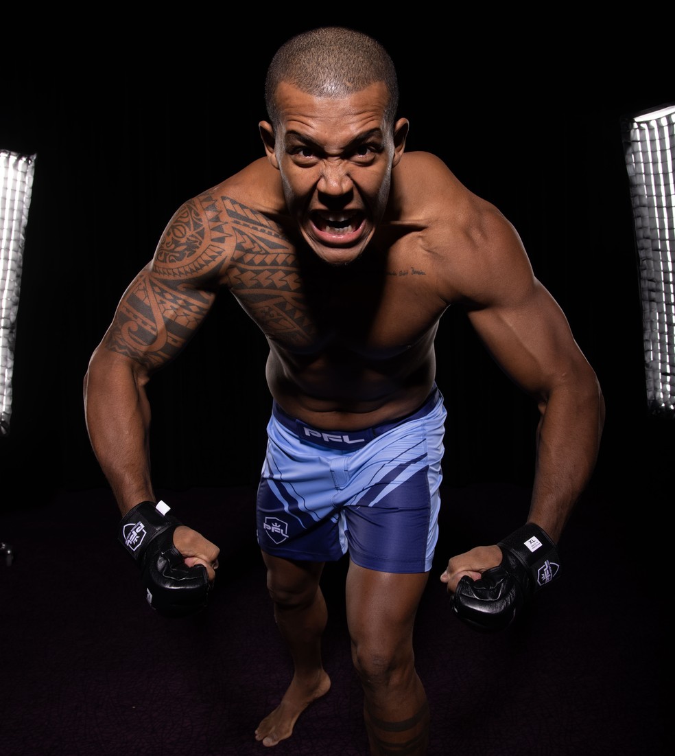 Renan "Problema" Ferreira em foto de divulgação da PFL — Foto: Divulgação