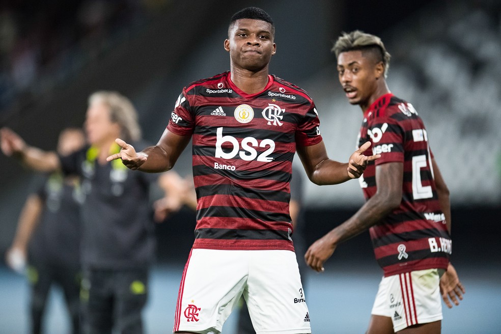Lincoln, do Flamengo, comemora gol da vitória sobre o Botafogo — Foto: Jorge R Jorge/BP Filmes