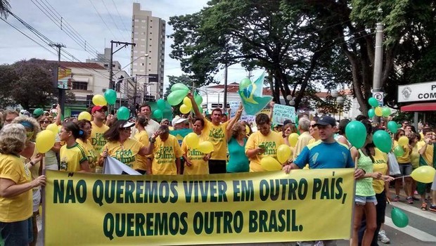 Resultado de imagem para manifestações brasil
