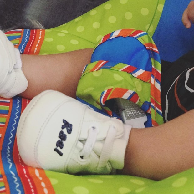 Os pés de Rael, o filhinho de Isis Valverde (Foto: Reprodução Instagram)