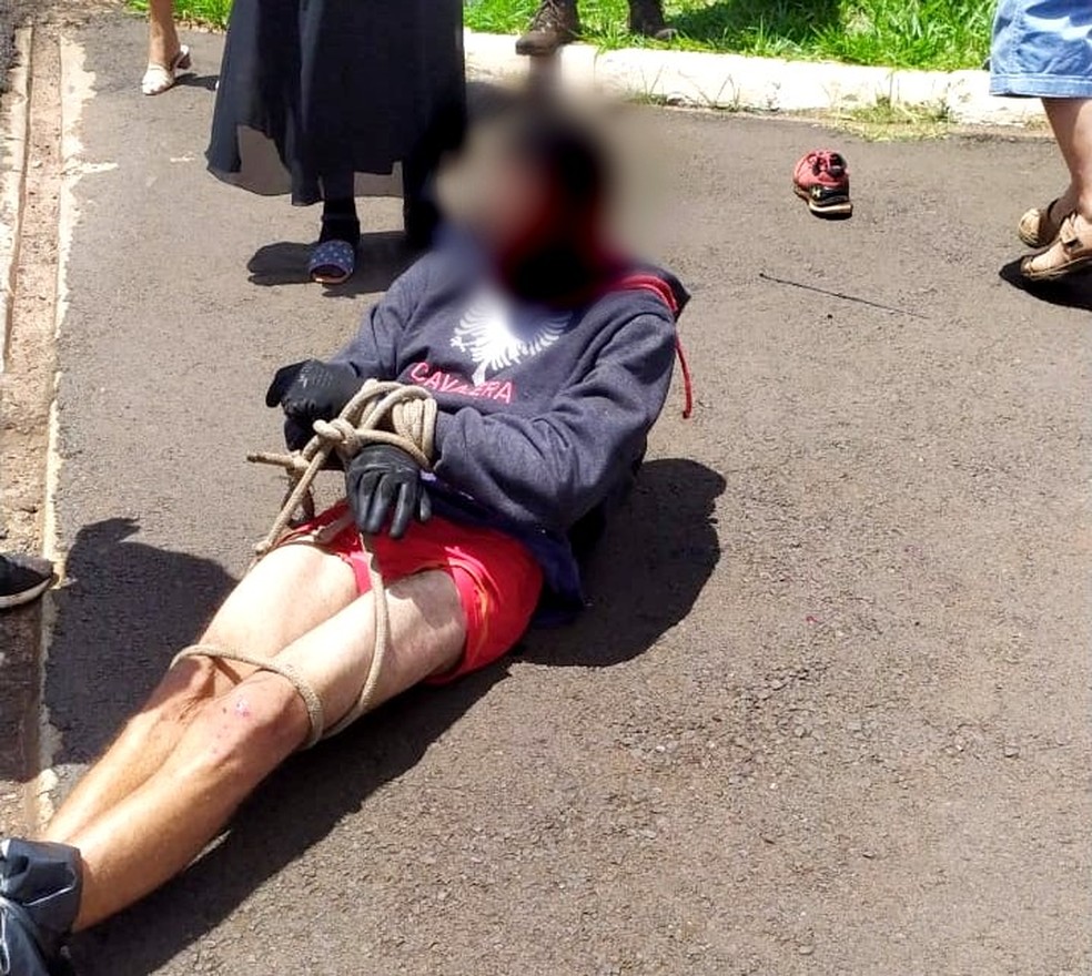 Dono de quitanda é baleado durante assalto e moradores amarram suspeito em Jaú — Foto: Arquivo pessoal