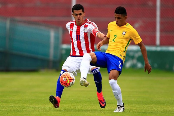Seleção Sub-20 Dodô e Jesús Medina Brasil x Paraguai (Foto: EFE)