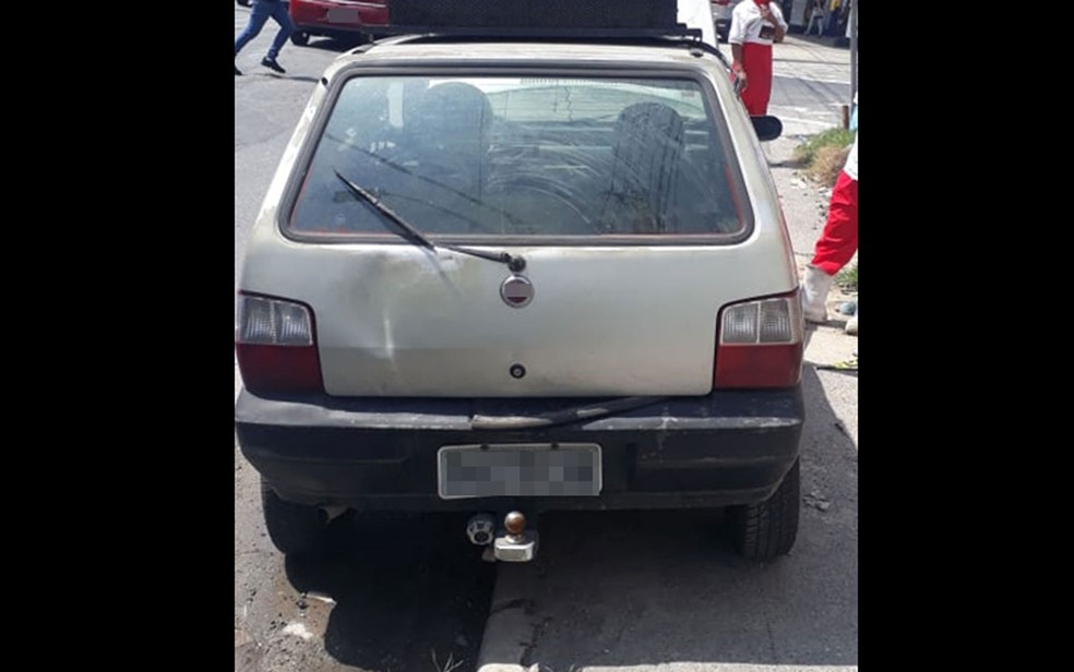Fiat Uno tem mais de 3 mil multas sem serem pagas — Foto: Divulgação/PM