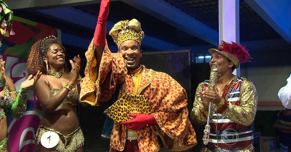 A várzea no reinado de Momo: carnaval em clubes amadoristas de