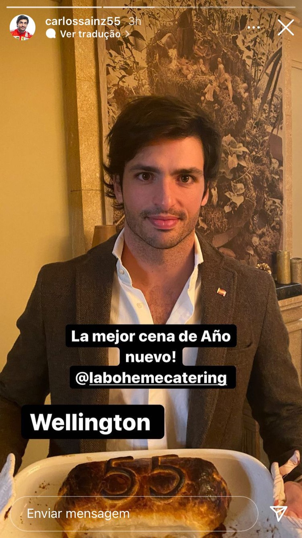 Carlos Sainz, piloto da Ferrari, publicou registro do rveillon em casa  Foto: Reproduo/Instagram