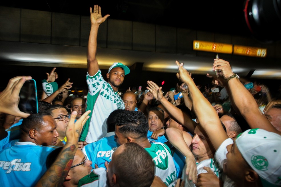A chegada de Borja ao Brasil, em 2017, foi com muita festa — Foto: Jales Valquer/FotoArena/Estadão Conteúdo