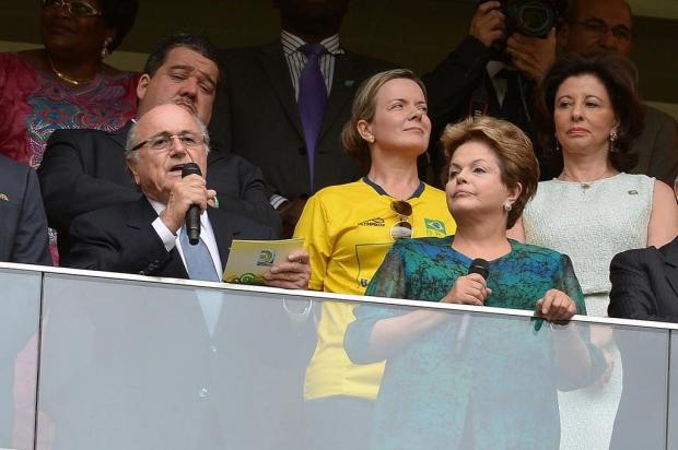 Xingamentos a Dilma e vaias ao hino da Colômbia: dois momentos para esquecer da Copa (Foto: Divulgação)