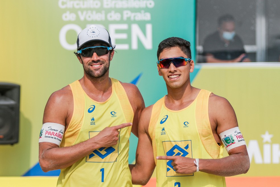 Vitor Felipe e Renato na primeira etapa do Circuito Nacional — Foto: Ana Patrícia/Inovafoto/CBV