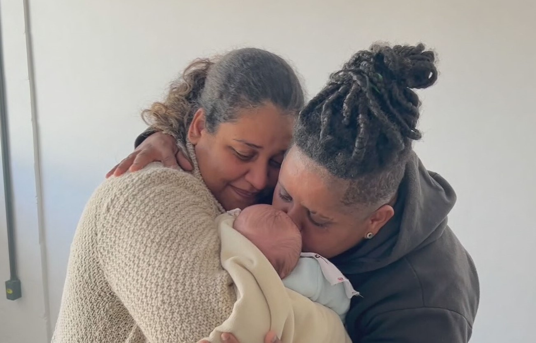 Renata Aline dos Santos e a Luziéli Dias Josende