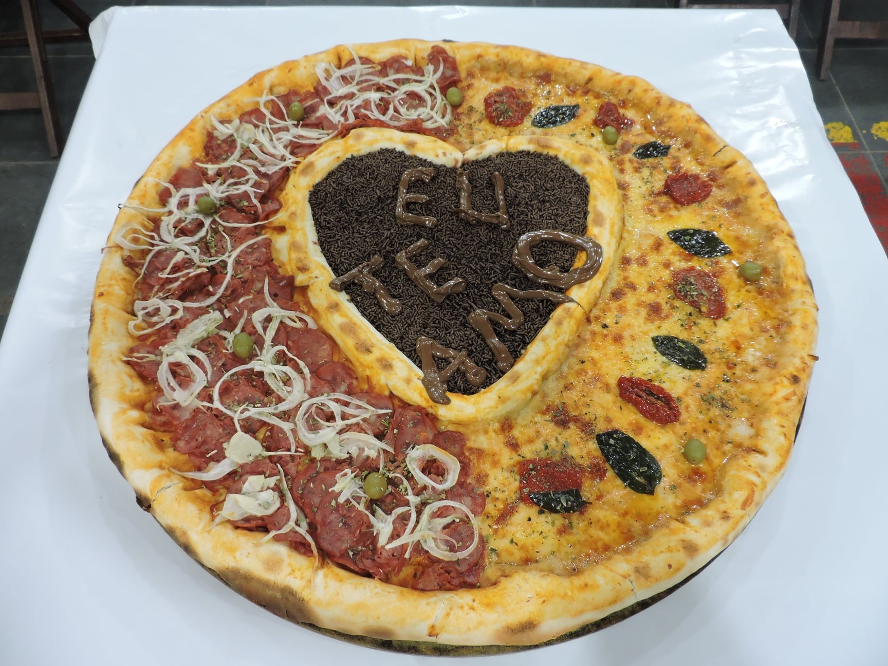 Pizza da Pizzaria Bate Papo, no Guarujá (Foto: Divulgação)