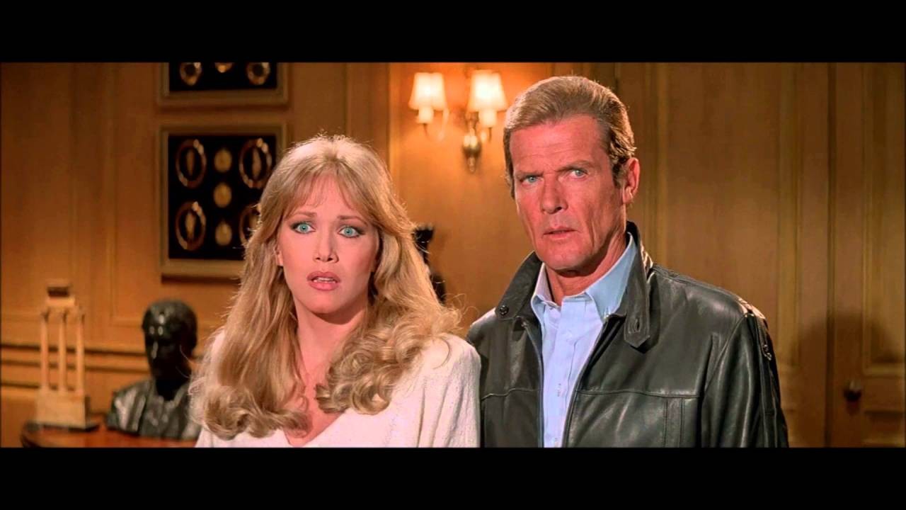 Tanya Roberts e Roger Moore em 007 - Na Mira dos Assassinos (Foto: divulgação)