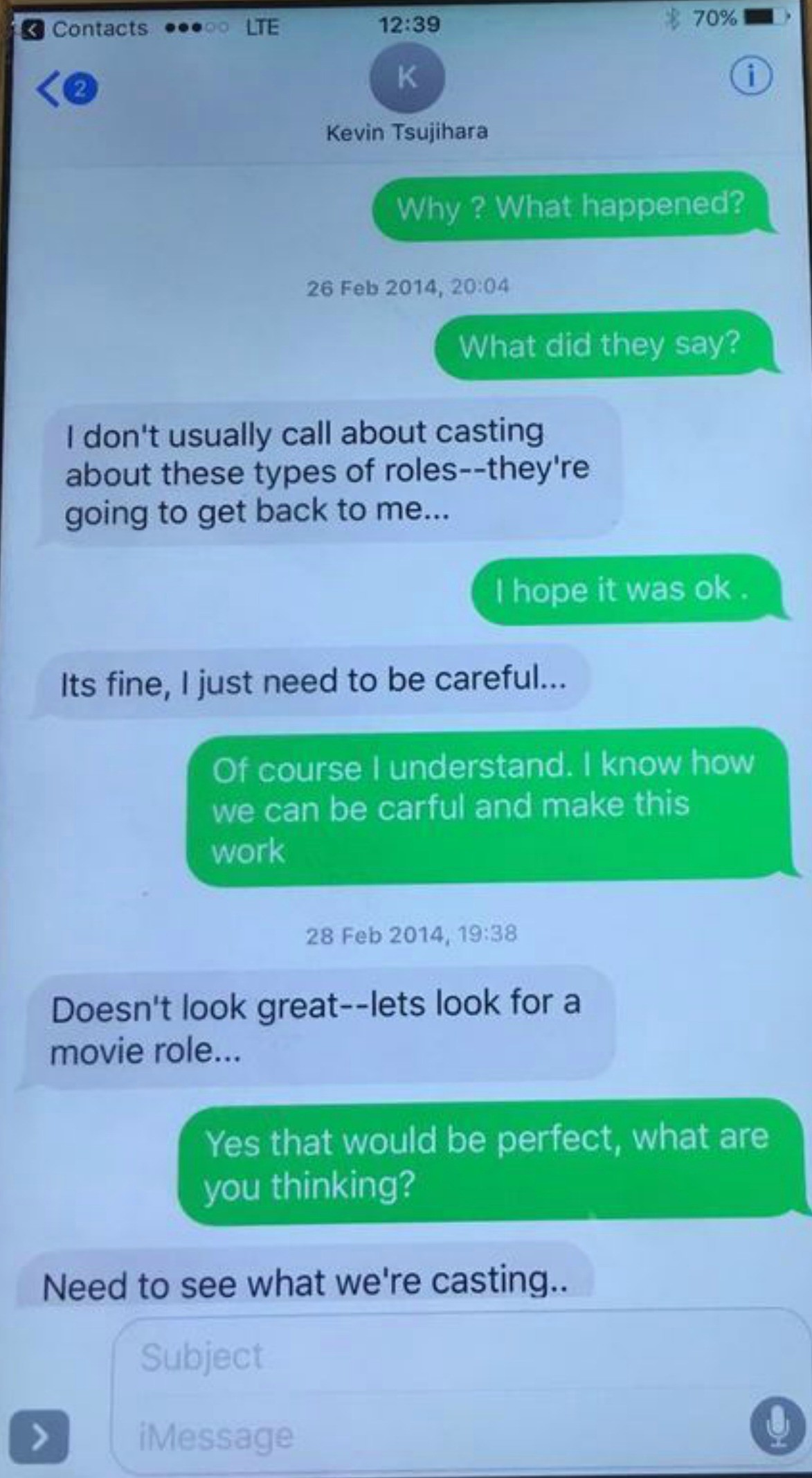 Uma das trocas de mensagens entre a atriz Charlotte Kirk e o empresário Kevin Tsujihara falando sobre possibilidades de oportunidades em filmes após os dois manterem um relacionamento secreto (Foto: Reprodução)
