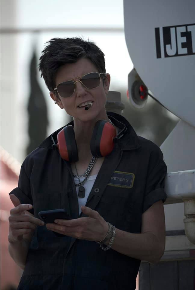 A atriz Tig Notaro nos bastidores de suas filmagens em Army of the Dead: Invasão em Las Vegas (2021) (Foto: Facebook)