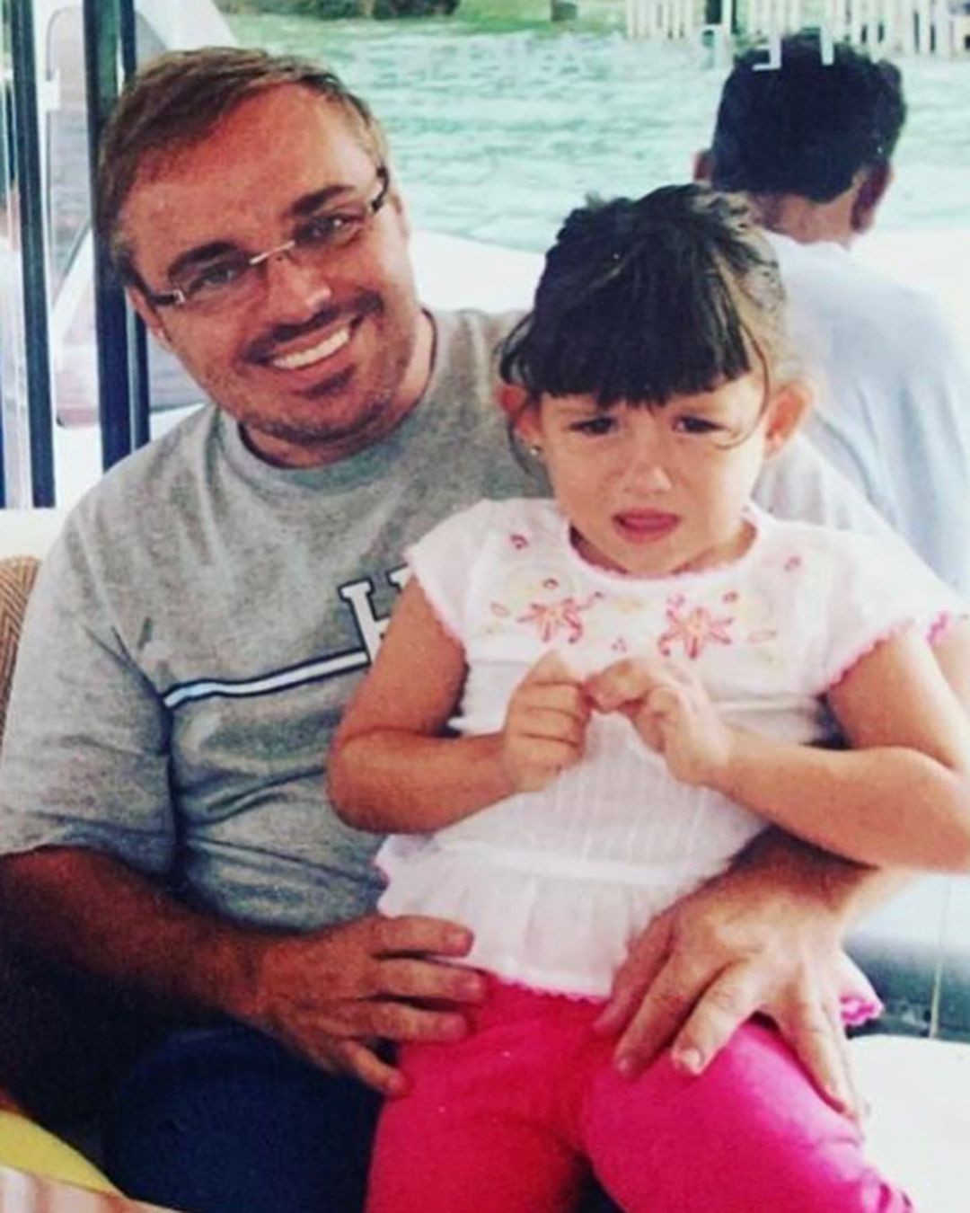 Foto de Sofia quando criança com o pai, Gugu Liberato — Foto: Reprodução Instagram