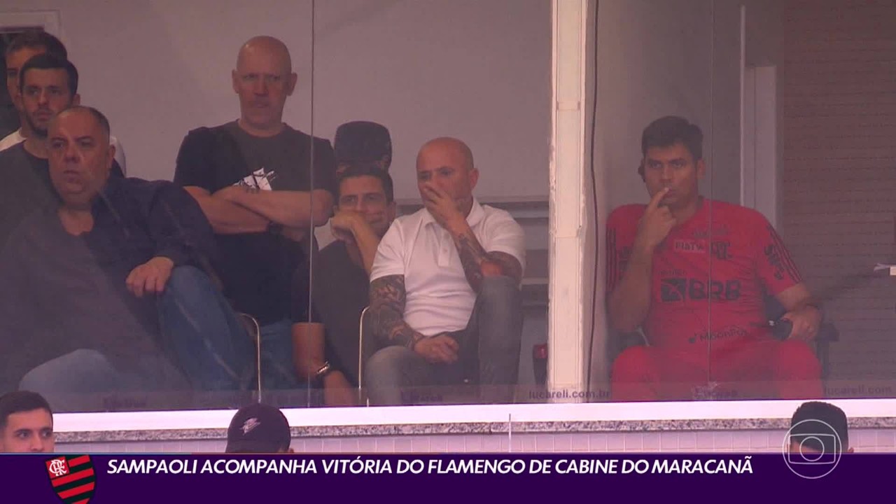 Sampaoli acompanha vit&oacute;ria do Flamengo de cabine do Maracan&atilde;