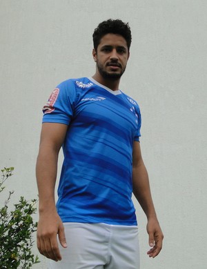 Léo quer aproveitar brecha, ganhar chance e voltar a ser titular no Cruzeiro