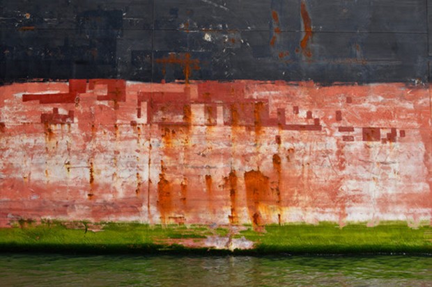 Duo A-nima-L exibe séries fotográficas sobre o porto de Santos no Studio Alê Jordão (Foto: Divulgação)