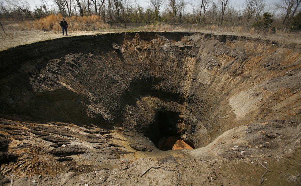 Sumidouro perto de Picher, Oklahoma, em 2008 — Foto: Charlie Riedel/AP/Arquivo