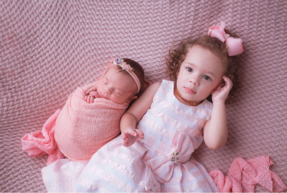 Irmãs Isabela e Manuela nasceram durante a pandemia — Foto: Alexandre Lima/Arquivo pessoal