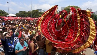 Show do Bangalafumenga lota o bairro da Glória — Foto: Fabiano Rocha/Agência O Globo