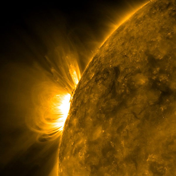 Astrônomos resolvem mistério de 60 anos sobre ondas magnéticas do Sol que contradizia a física padrão (Foto: NASA)