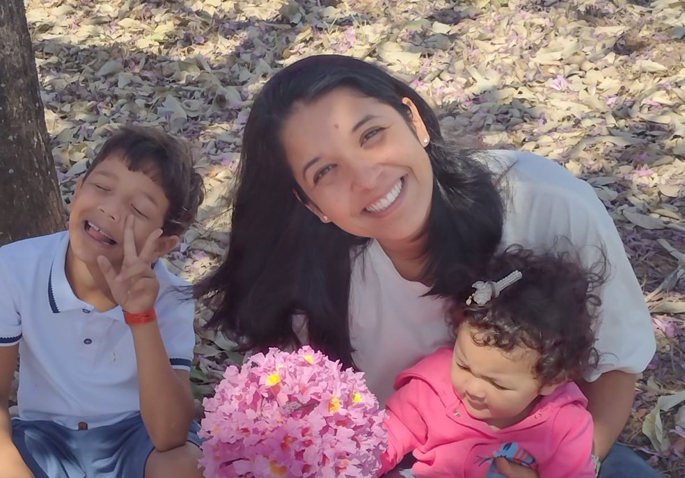 Eliene era casada e mãe de duas crianças, Edu e Bella — Foto: Redes sociais