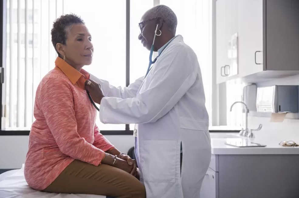 Nos EUA, os check-ups médicos dão grande importância à presença da dor — Foto: Getty Images via BBC