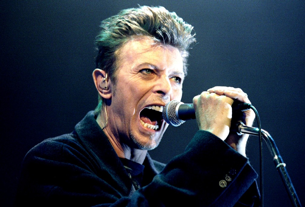 David Bowie durante show em Viena, em 1996 — Foto: REUTERS/Leonhard Foeger/File Photo