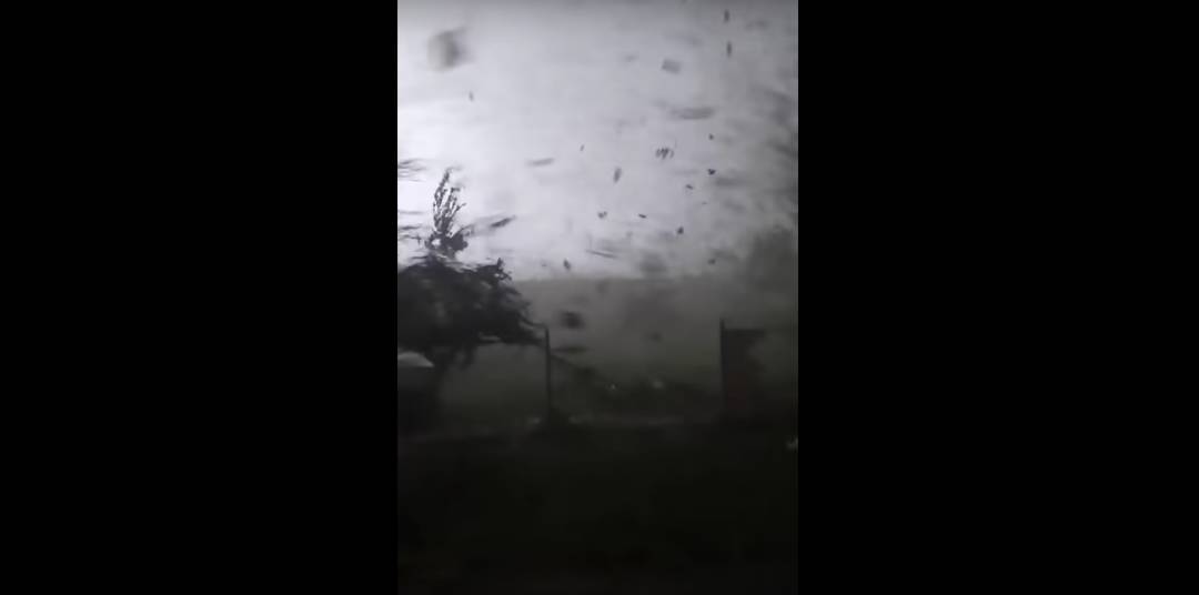 Vídeo de tornado na República Checa viraliza como se fosse no Chuí