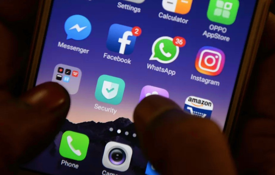 Facebook e Instagram dão brechas para a publicação de anúncios com fake news e ataques às urnas