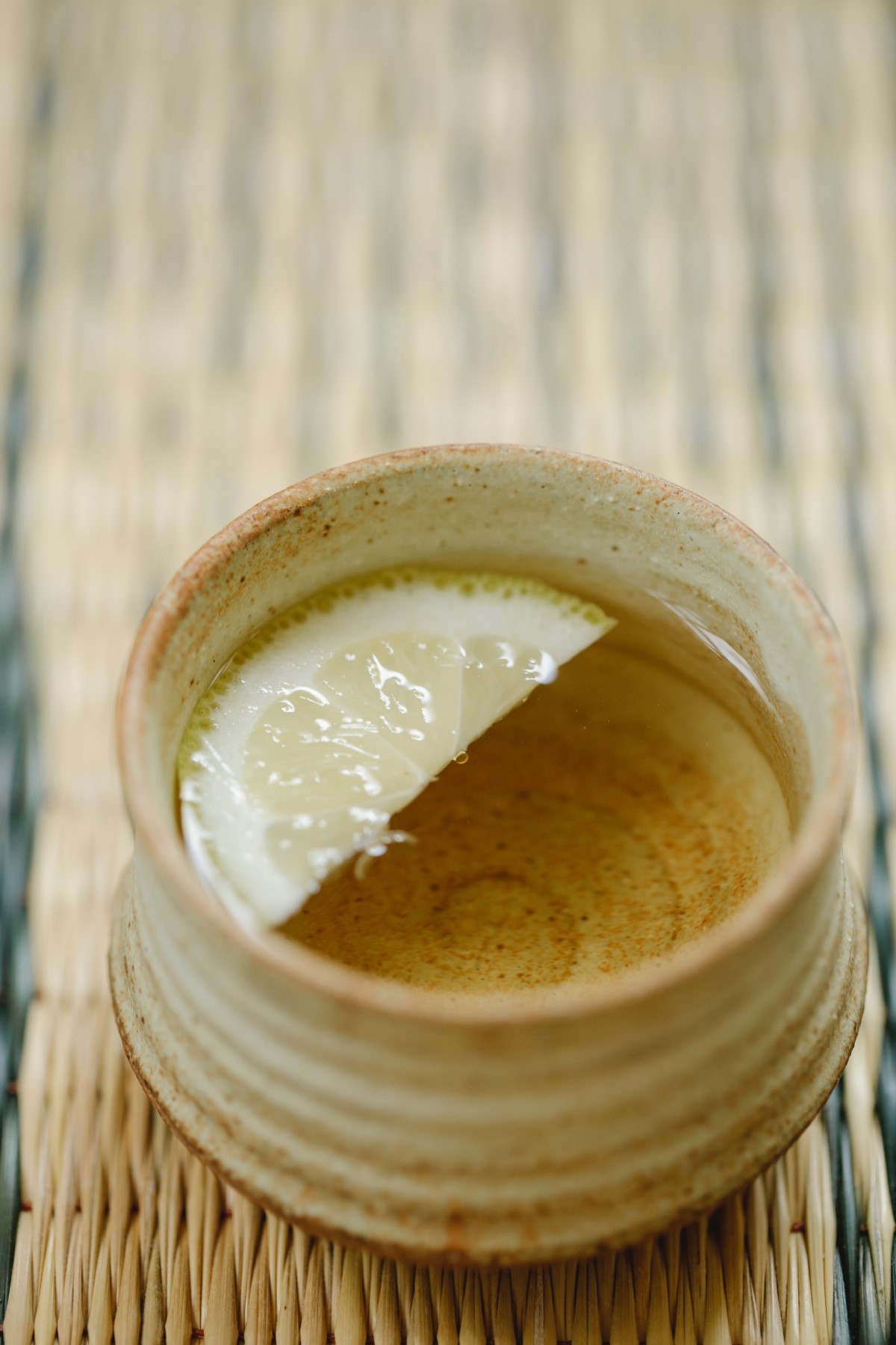 O limão pode ser uma boa opção para acompanhar o chá de hortelã-pimenta (Foto: Pexels / Charlotte May / CreativeCommons)