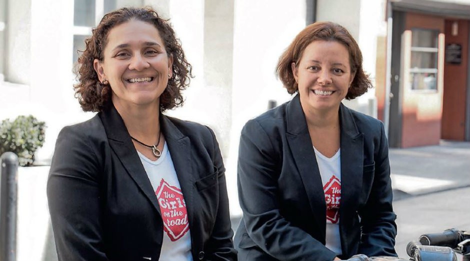 Na estrada: Taciana Mello e Fernanda Moura, no Vale do Silício: elas rodaram o mundo em busca de histórias de empreendedorismo (Foto: Divulgação)