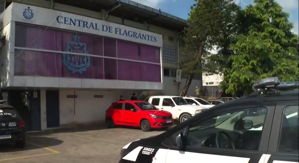 Caso foi registrado na Central de Flagrantes da Polícia Civil, em Salvador — Foto: Reprodução/TV Bahia