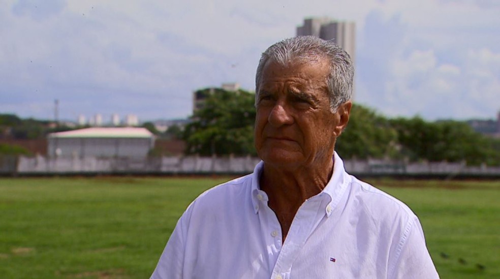 TÃ©cnico Pinho pede reforÃ§os para Bafo  (Foto: Carlos Trinca/EPTV)